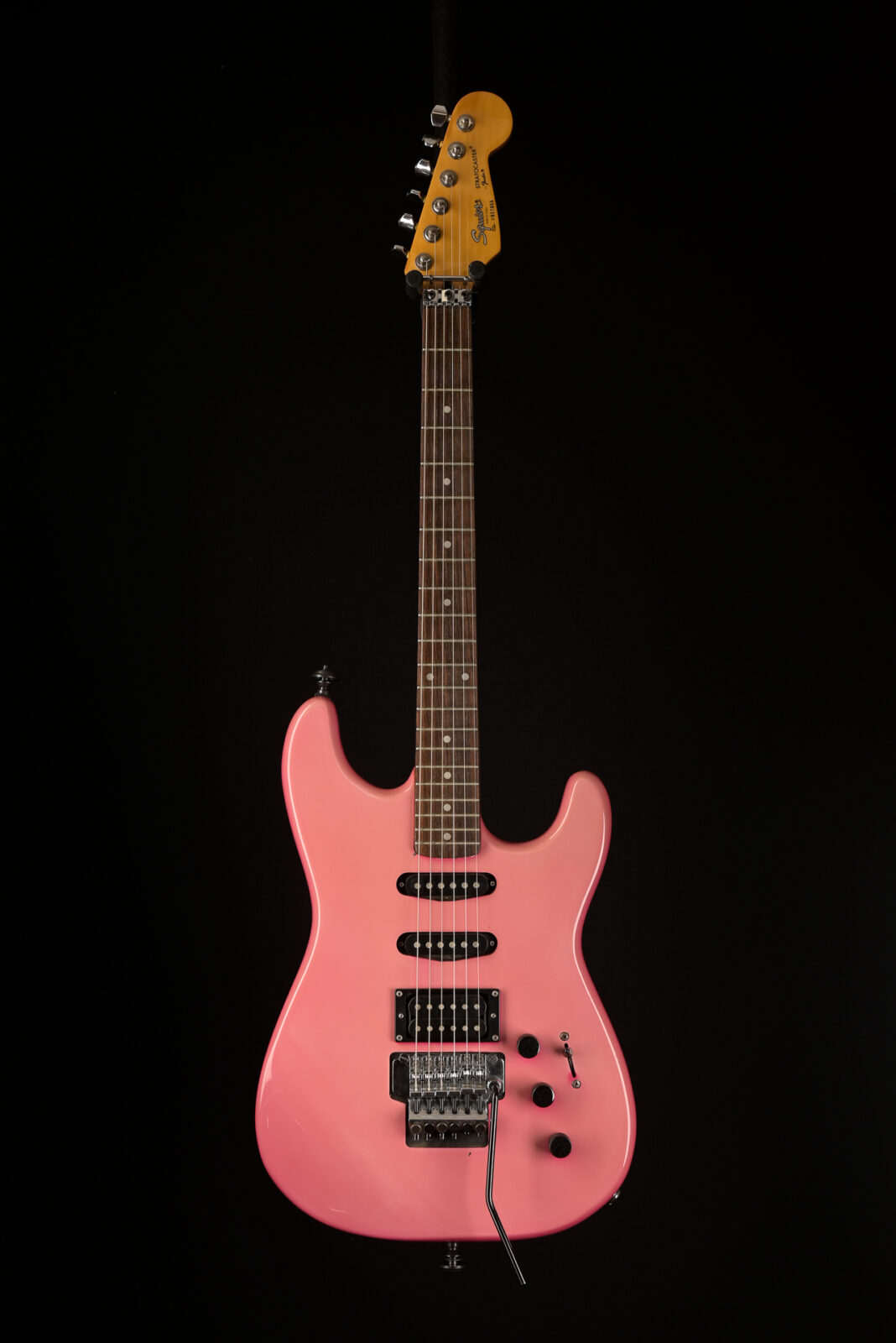 Squier STRATOCASTER HOT PINK